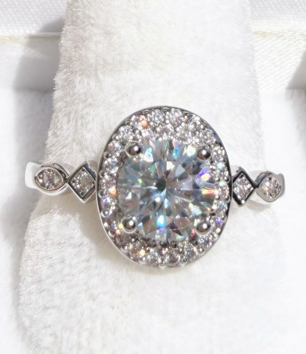Genuine Moissanite Ring 1 Ct Size 7 GRA Certified VVS1 & D Color S925